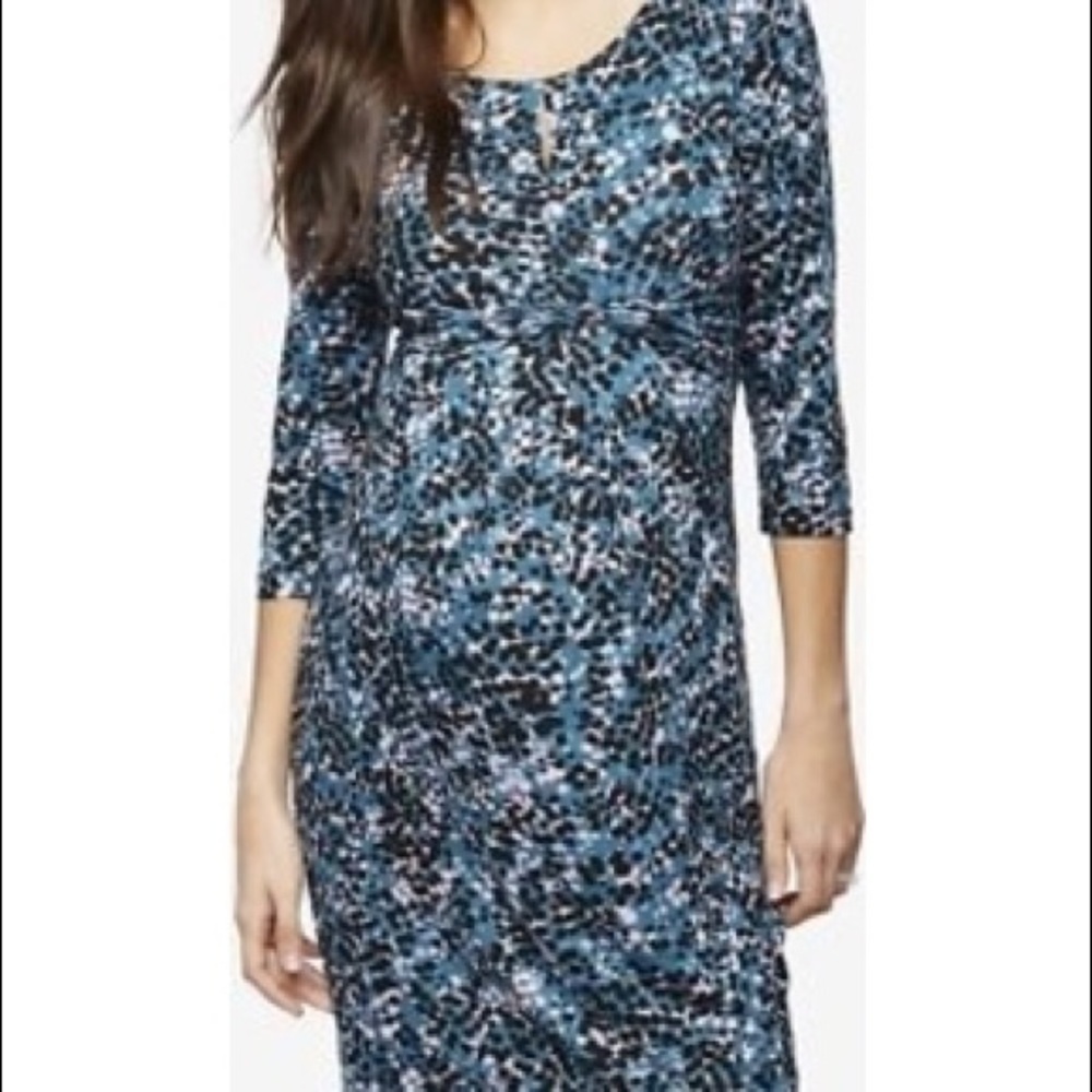 Seraphine 3/4 sleeve twist front keyhole dress